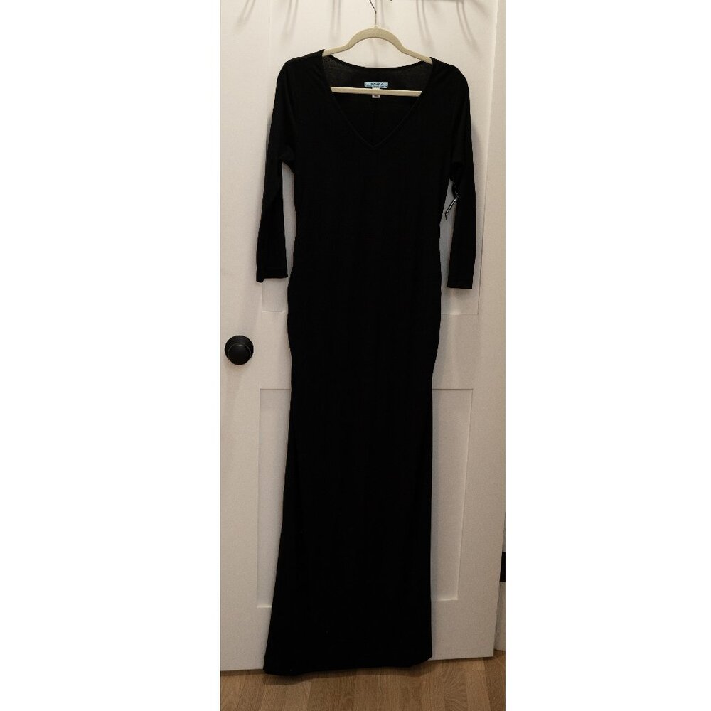 Long Black Maternity Dress, v-neck, long sleeve, medium
